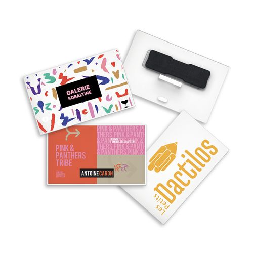 Badge plastique PS rectangle 70x43mm avec aimant